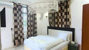 Silver Hotel