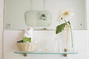 Maison Dieu Guest House