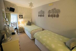 Maison Dieu Guest House