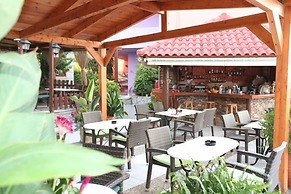 Poledas Apartments