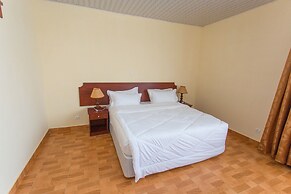 Cenetra Hotel