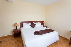 Cenetra Hotel