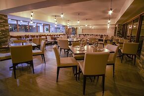 Satama Hotel