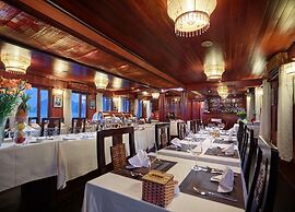 Garden Bay Legend Cruise