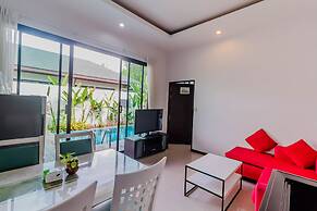 Tropical Pool Villas near Phuket Zoo