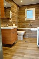 Ampoulos Rooms & Apartments