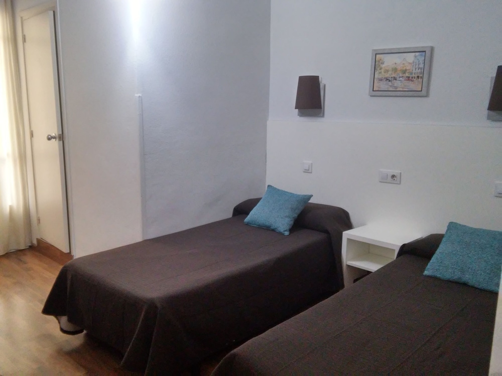 Hostal Lesseps
