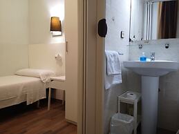 Hostal Lesseps