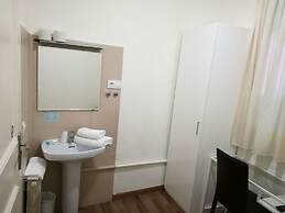 Hostal Lesseps