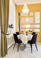 Chestnut & Eliza Suites - Superior Homes