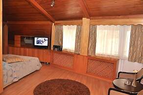 Adapalas Hotel