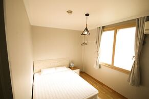 Yeha Guesthouse - Hostel