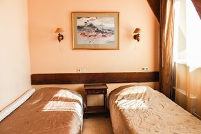 Hotel Artybash