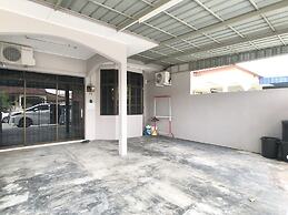 Sakura 2 Homestay Kampar