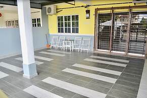 H & H Guesthouse 2