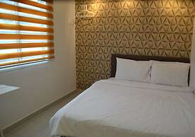 H & H Guesthouse 2