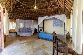 Mkoma Bay Tented Lodge