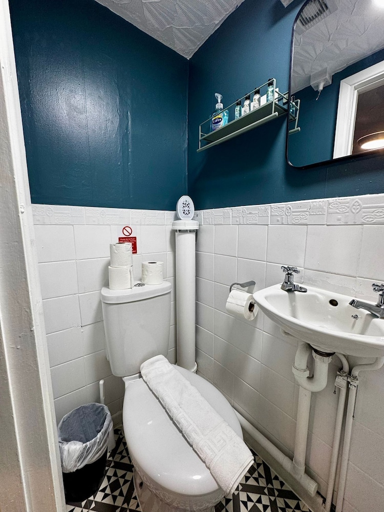 Avalon Guest House