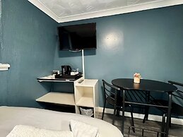 Avalon Guest House