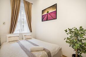 Real Apartments Vadasz