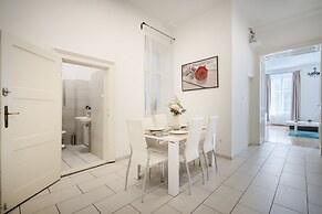 Real Apartments Vadasz