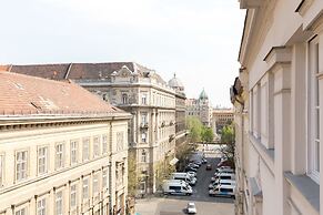 Real Apartments Zoltan