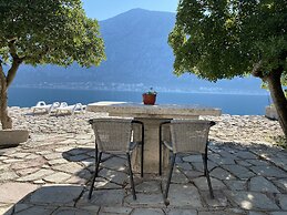 Villa Mariner