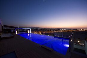 Carnelian By Glory Bower Hotel