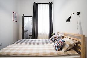 HOSTEL likeHome