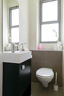 Comfort 3BR & Balcony by FeelHome