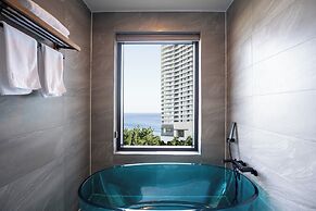Hound The Blue
