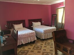 Gomwe Guest Inn