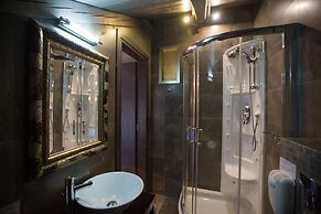 Aion Luxury Hotel