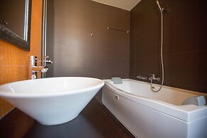 Aion Luxury Hotel