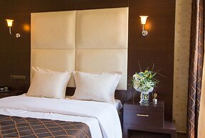 Aion Luxury Hotel