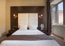 Aion Luxury Hotel