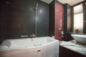Aion Luxury Hotel