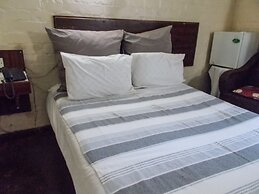 Ndeke Hotel