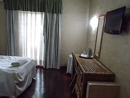 Ndeke Hotel