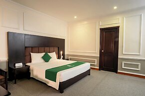 May Plaza Hotel
