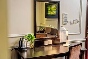 May Plaza Hotel