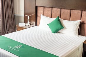 May Plaza Hotel