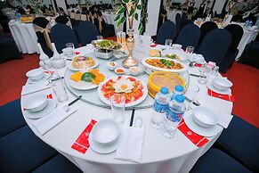 May Plaza Hotel