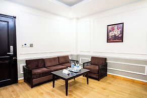 May Plaza Hotel