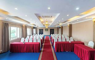 May Plaza Hotel