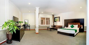 May Plaza Hotel
