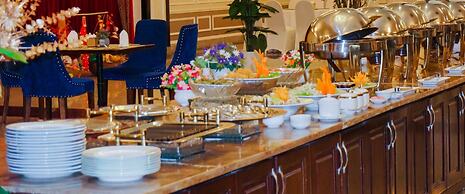 May Plaza Hotel