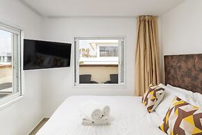 Penthouse with Panoramic View by FeelHome