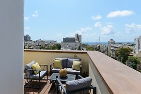 Penthouse with Panoramic View by FeelHome