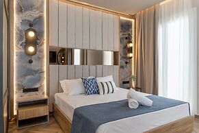 Mythic Summer Hotel
